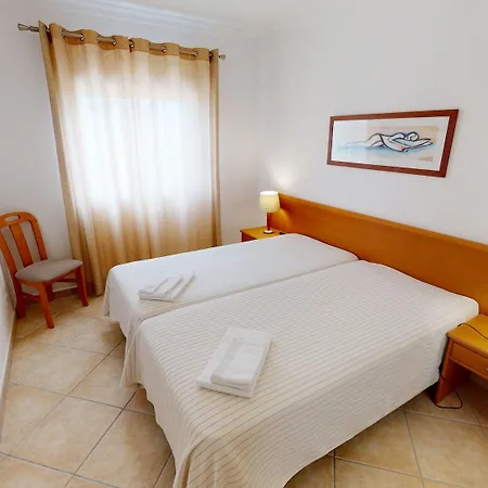 Praia Da Lota Apartments