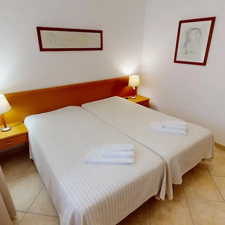Praia Da Lota Apartments *